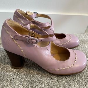 Fluevog Operetta Malibran, Size 9, Mauve Criss-crossed Marry Jane heel 2.5” heel